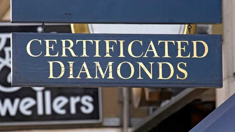 What Is The Difference Between Certified And Non-certified Diamonds?